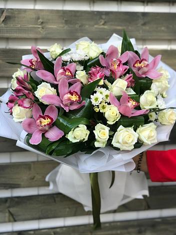 Букет цветов из: Розы и Хризантемы в Инсаре