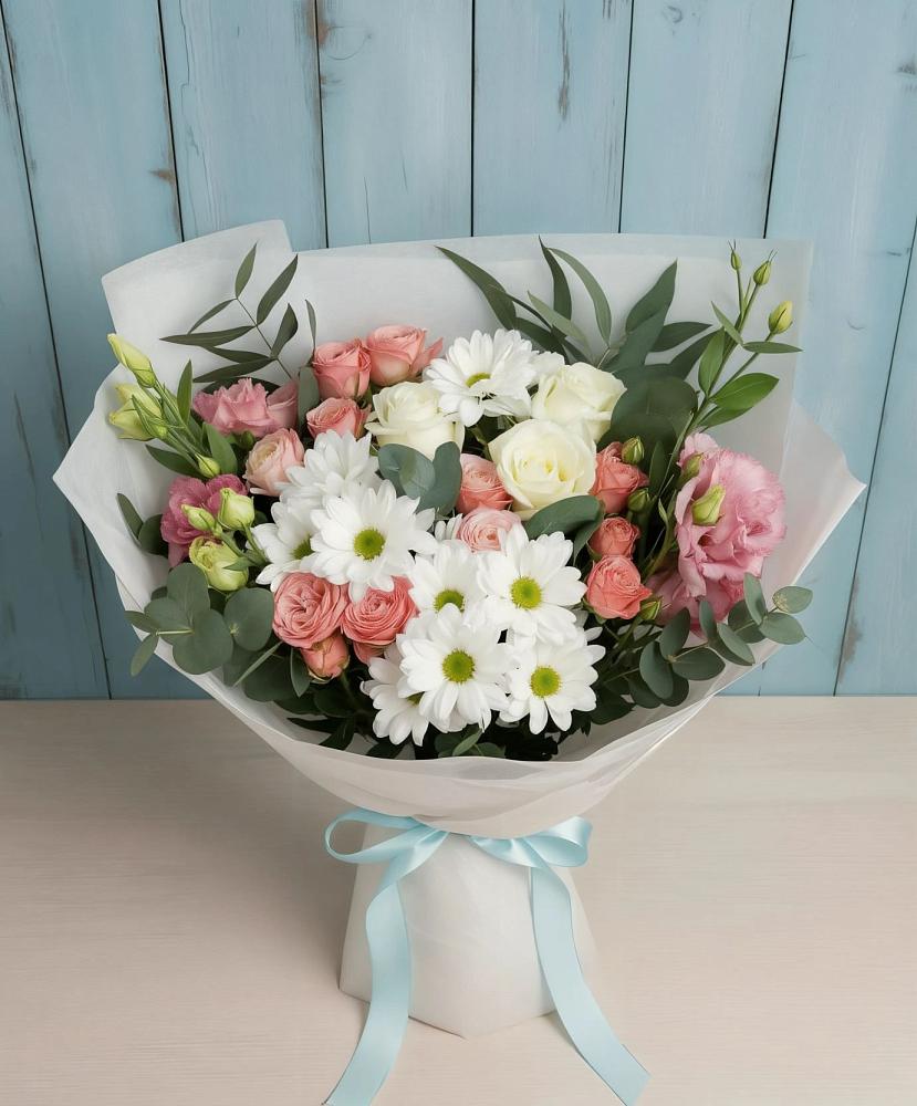 Букет цветов из: Розы, Лизиантусы и Хризантемы в Инсаре