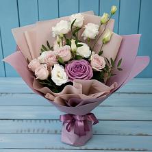 Букет цветов из:  Розы и Лизиантусы в Инсаре