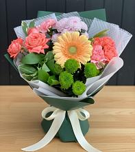 Букет цветов из:  Гвоздики, Розы, Герберы и Хризантемы #REPLACE_PRED# Инсаре