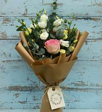 Букет цветов из:  Розы и Лизиантусы в Инсаре