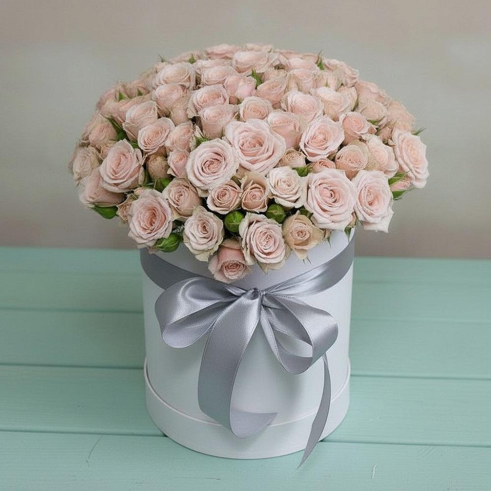 Цветочная композиция из Розы в шляпной коробке в Инсаре